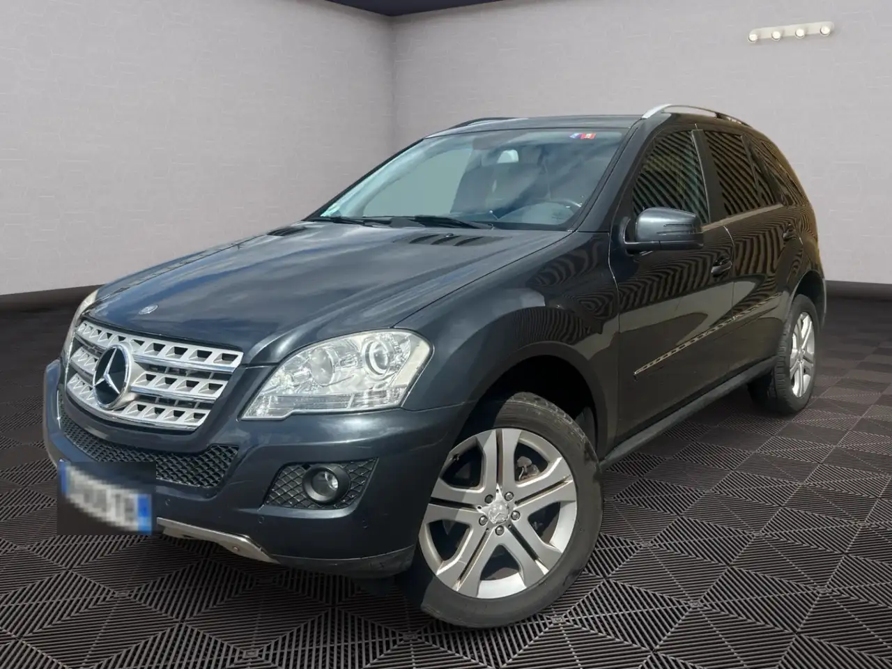 Mercedes-Benz ML 350 ML 350 CDI — photo 1 of 15
