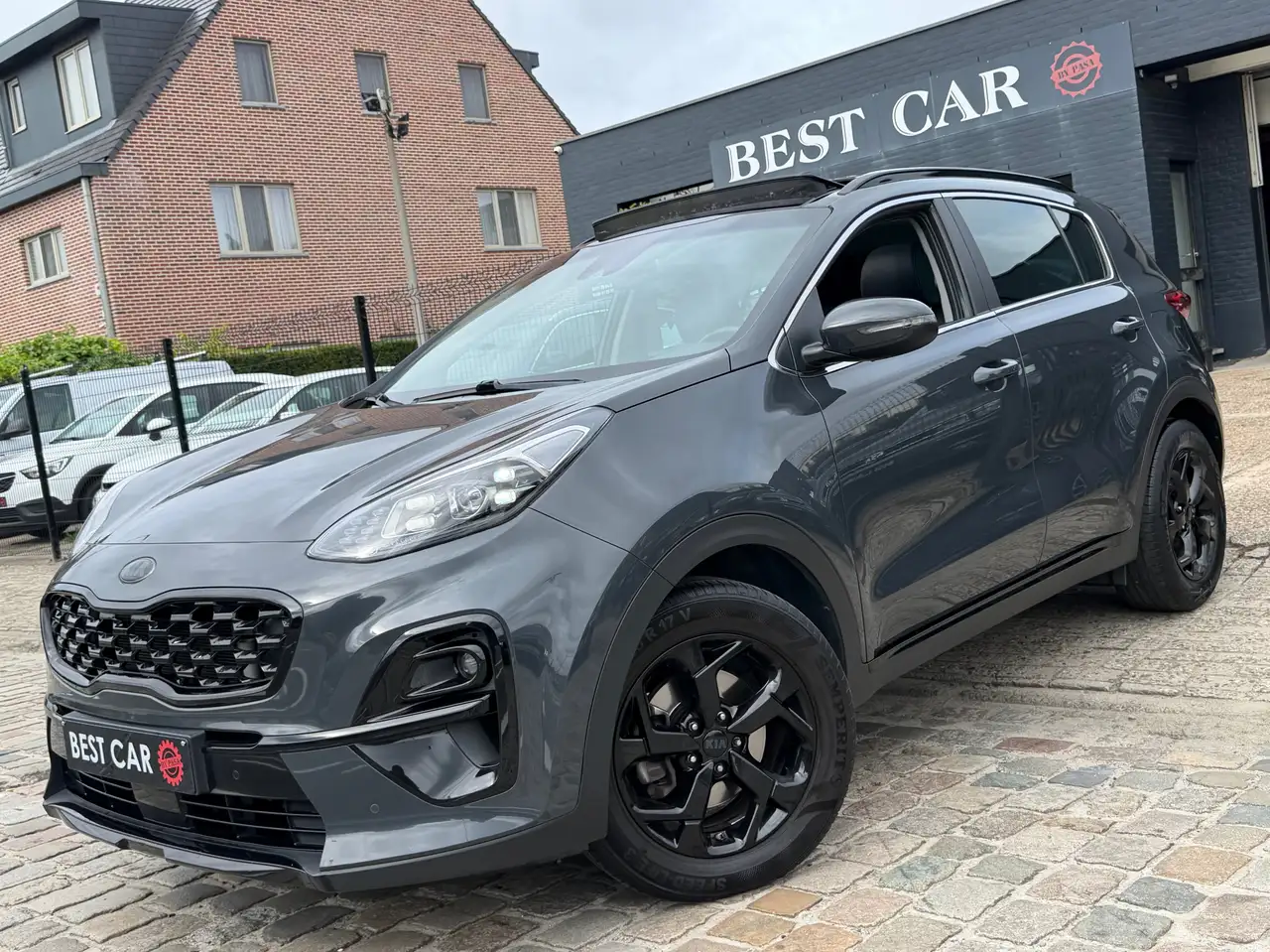 Kia Sportage 1.6CRDi Black Edition * AutoMaat — photo 1 of 13