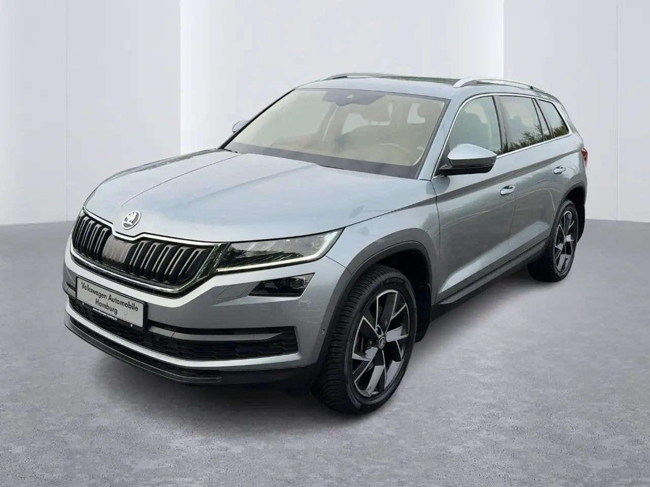 Skoda Kodiaq Style 4x4 2.0 TSI DSG CarPlay Sitzheizung — photo 1 of 21
