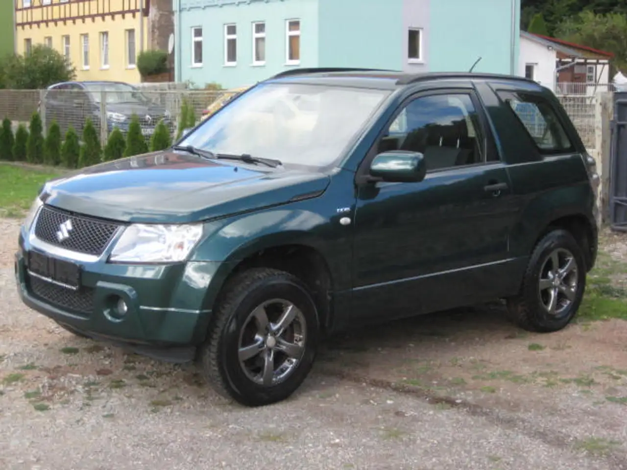 Suzuki Grand Vitara Grand Vitara Diesel 3-Türer 1.9 DDiS Comfort DPF — photo 1 of 15