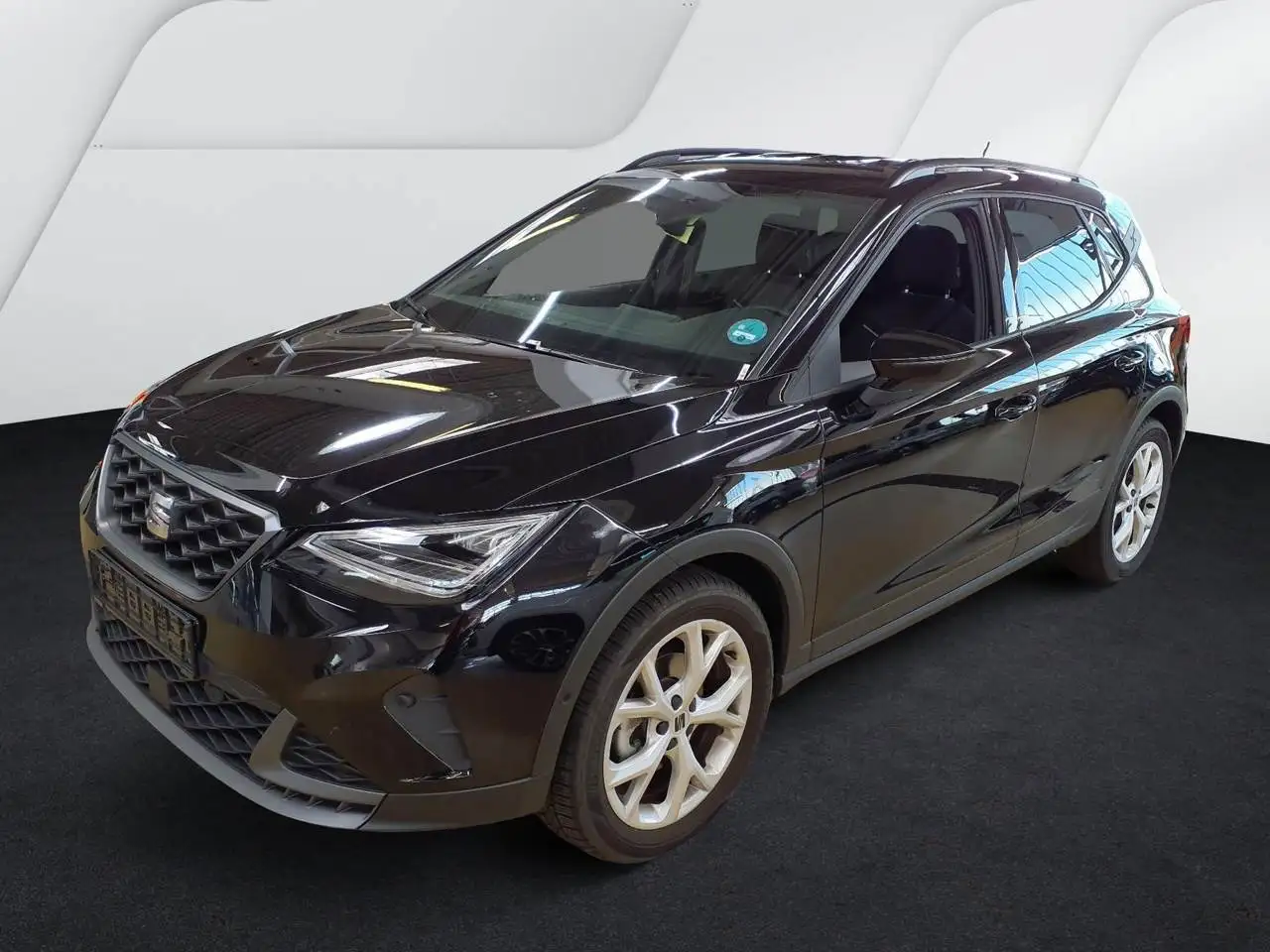 SEAT Arona FR 1.0 TSI DSG - LM Kamera Navi ACC SHZ Keyless GJ — photo 1 of 4