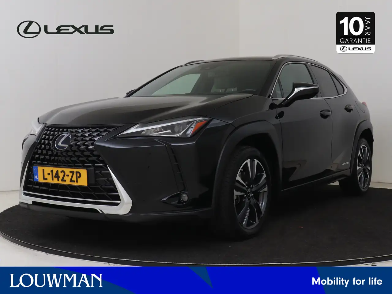 Lexus UX 250h Preference Line | NL dealeronderhouden | — photo 1 of 15