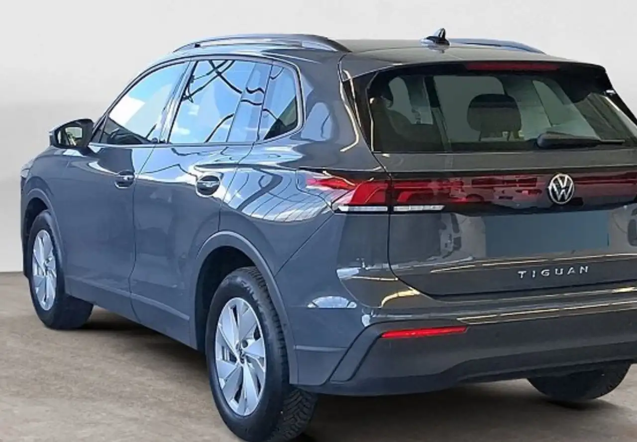 Volkswagen Tiguan Tiguan 1.5 eTSI OPF DSG — photo 1 of 13