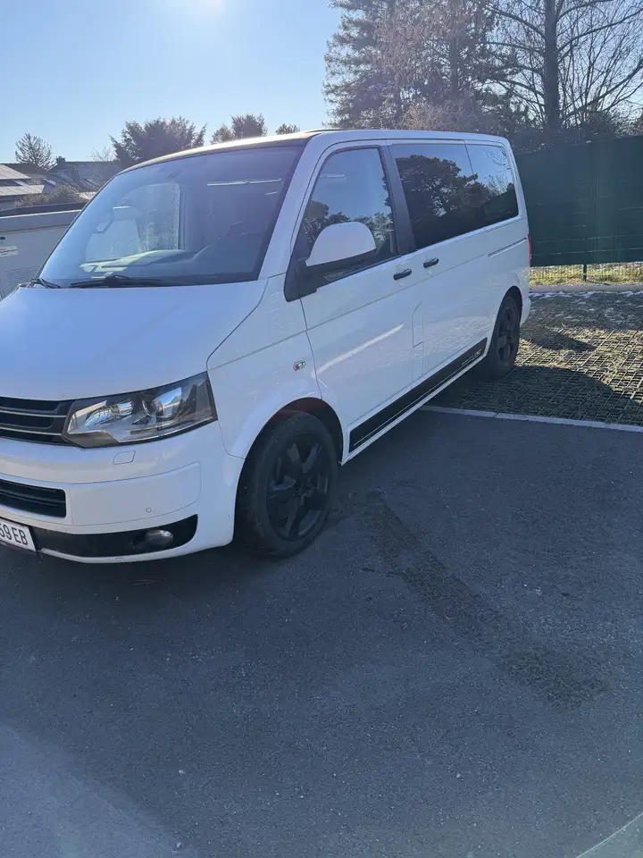 Volkswagen T5 Multivan Highline 2,0 BiTDI D-PF — photo 1 of 14