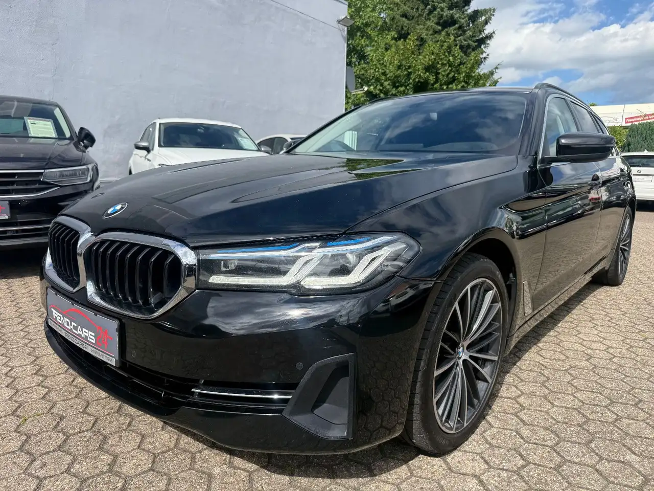 BMW 530 d Touring*Laser*Tempomat*AHK* — photo 1 of 23
