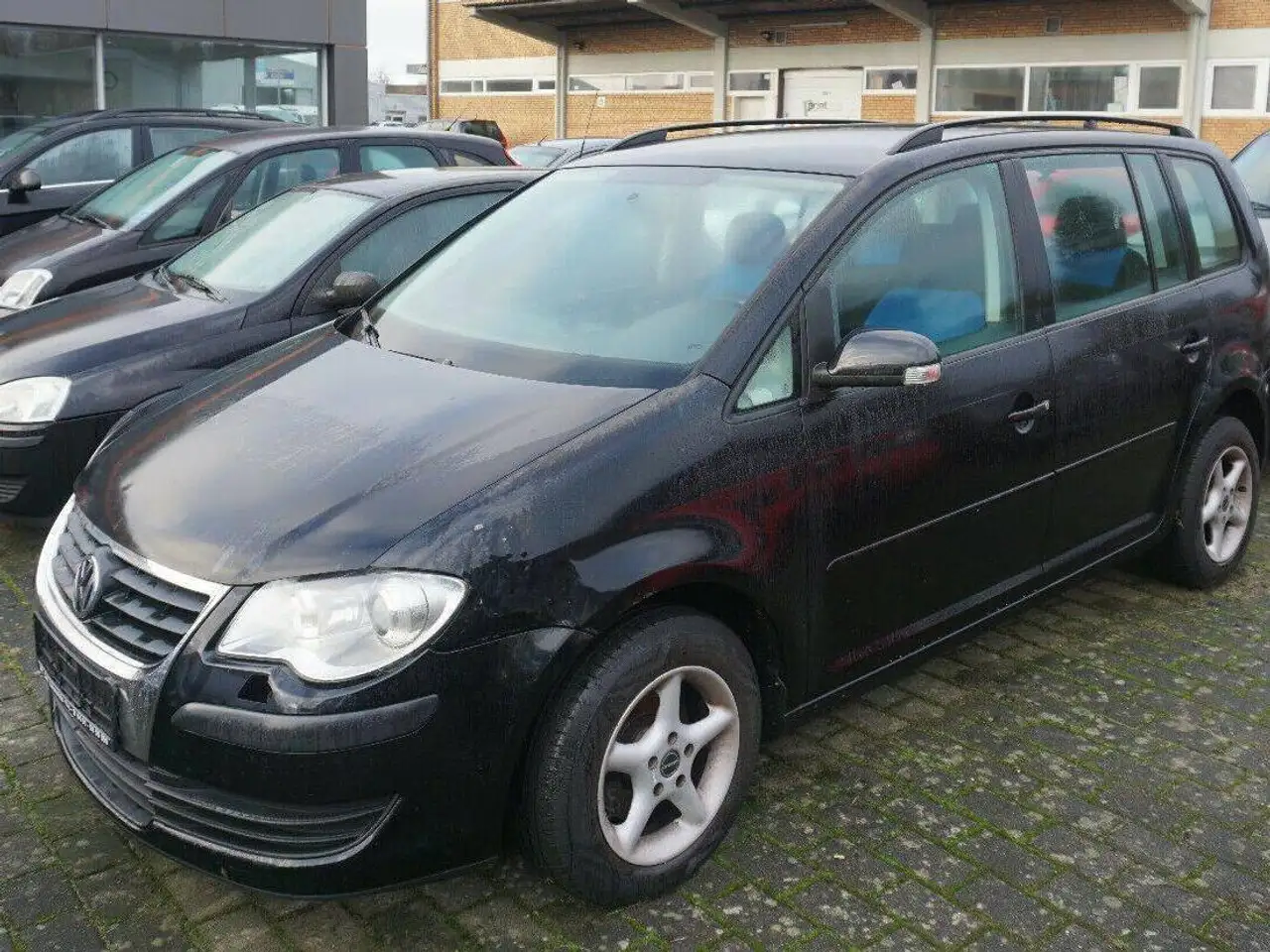 Volkswagen Touran 2.0 TDI Trendline Klima Navi Xeno HU/AU 10/2022 — photo 1 of 15