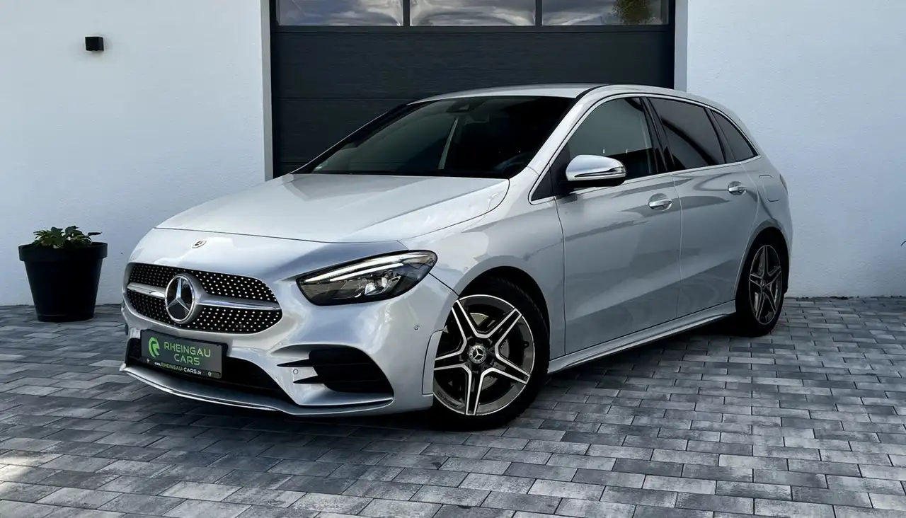 Mercedes-Benz B 220 AMG Line LED NAVI AMBI KAMERA ALU KLIMA — photo 1 of 15