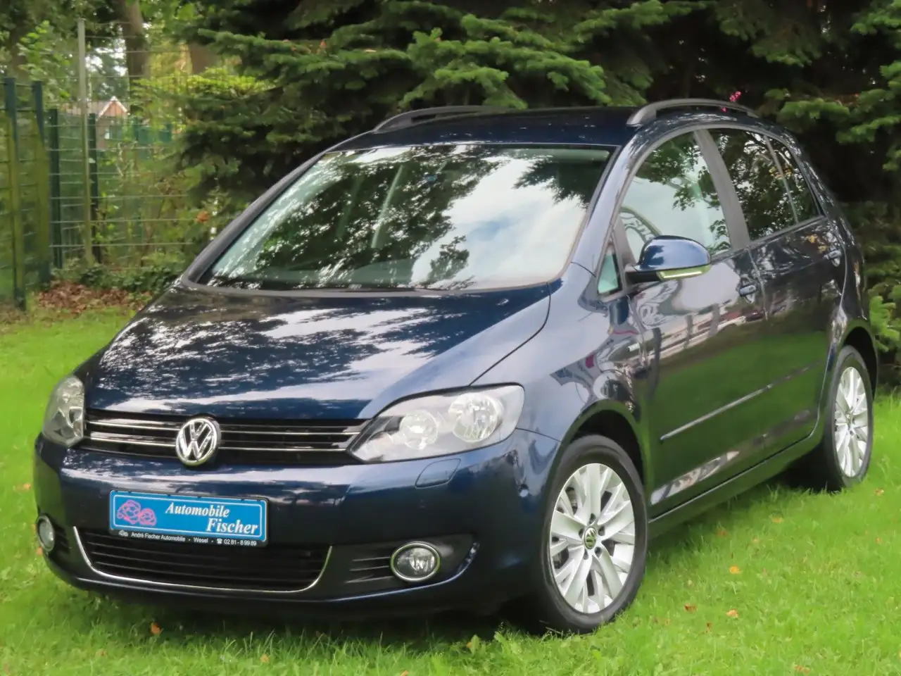 Volkswagen Golf Plus Life 1.Hand erst 34.000 km EZ 02/2014 — photo 1 of 21