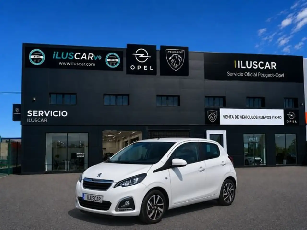 Peugeot 108 ALLURE VTi — photo 1 of 30