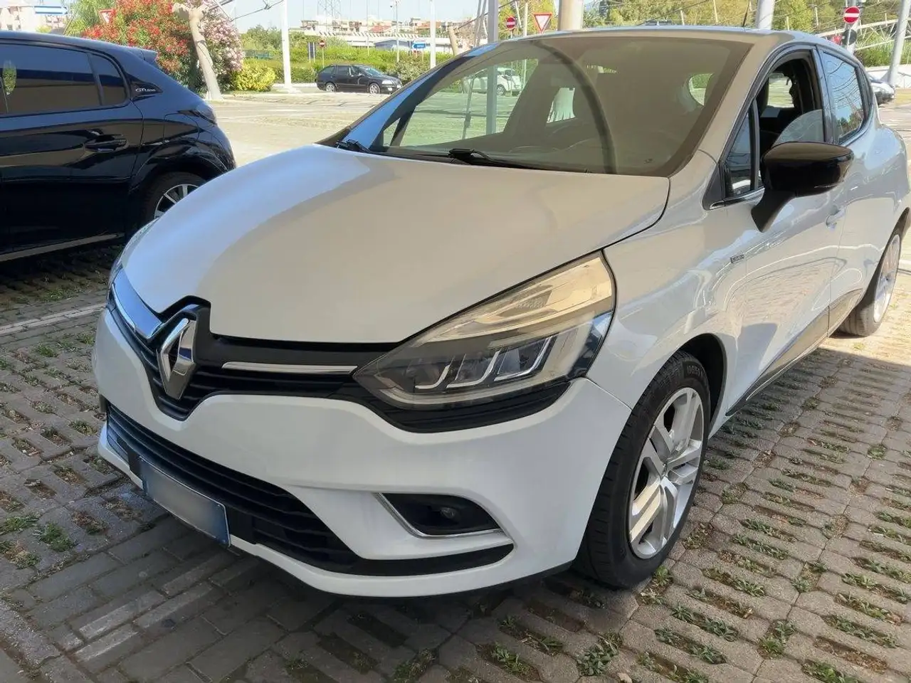 Renault Clio Clio IV 2017 0.9 tce energy Duel Gpl 90cv my18 — photo 1 of 6