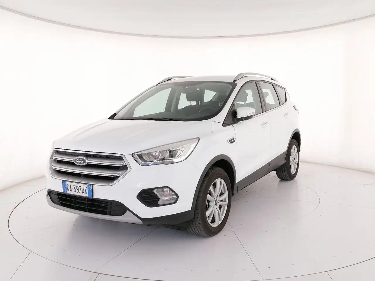 Ford Kuga 2.0 tdci Business s&s 2wd 120cv — photo 1 of 28