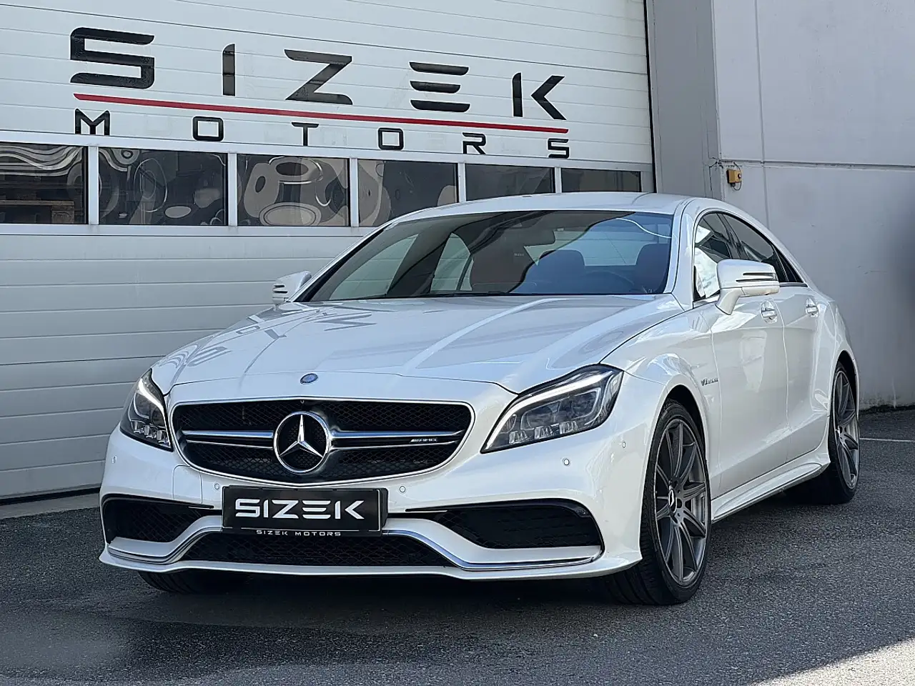 Mercedes-Benz CLS 63 AMG 4MATIC Aut. |V8-BiTURBO|MANUFAKTUR| 360* — photo 1 of 15
