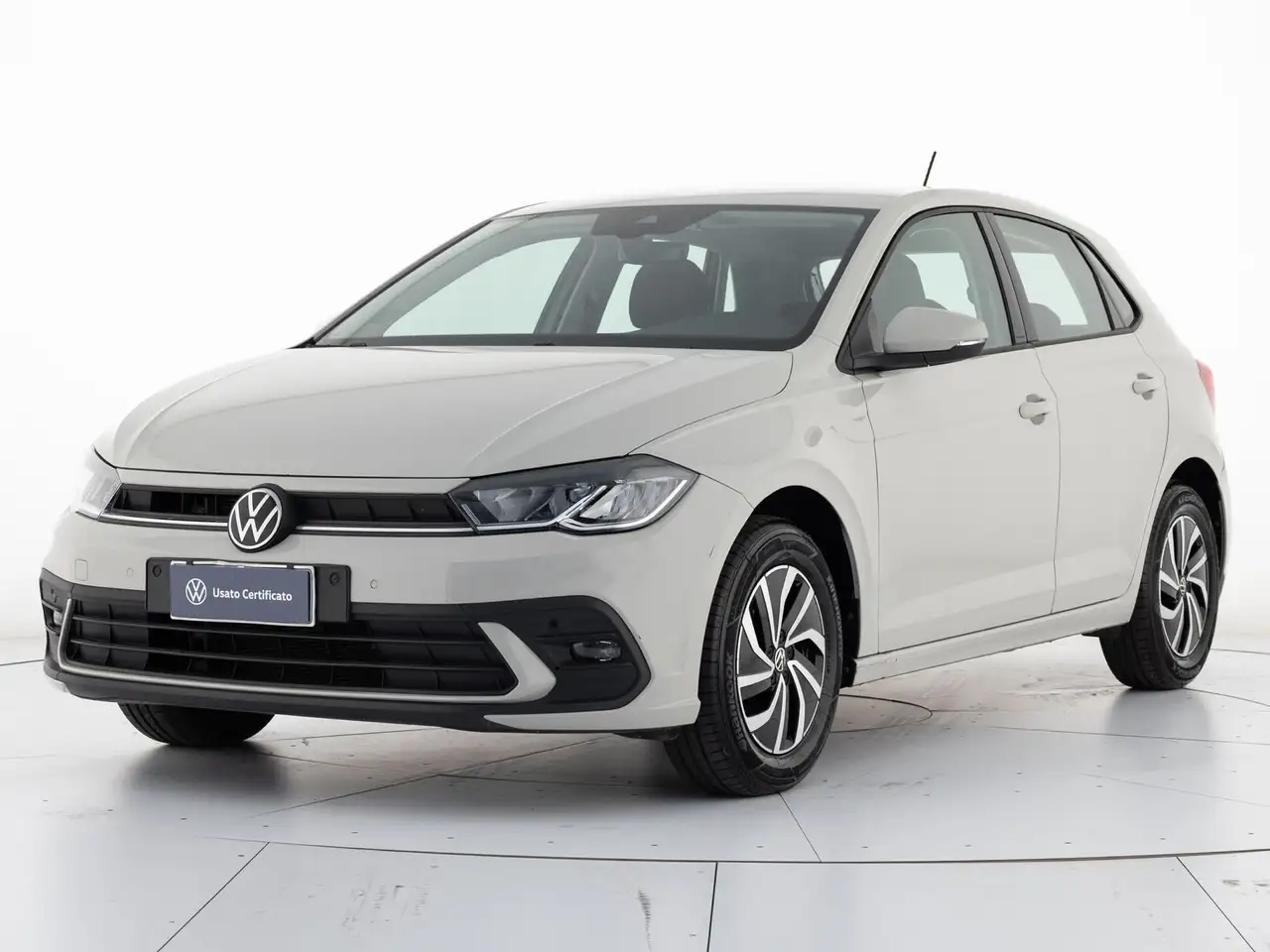 Volkswagen Polo 1.0 TSI 95cv Life — photo 1 of 15