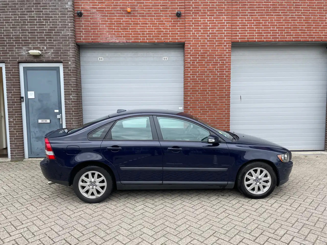 Volvo S40 S40 2.5 T5 Kinetic — photo 1 of 22
