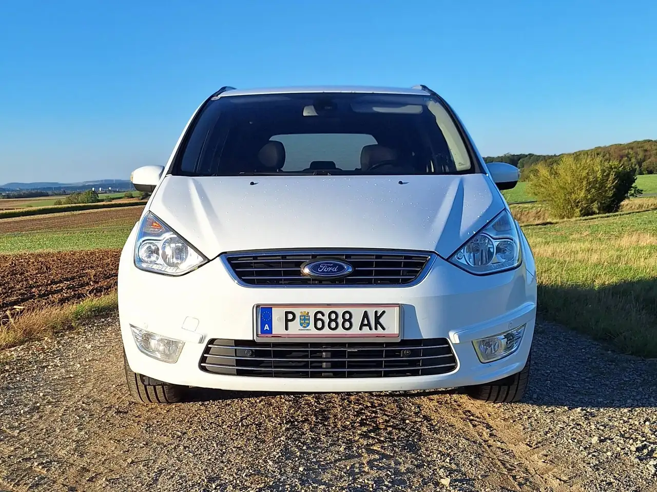 Ford Galaxy Galaxy Titanium 2,0 TDCi DPF Titanium — photo 1 of 19