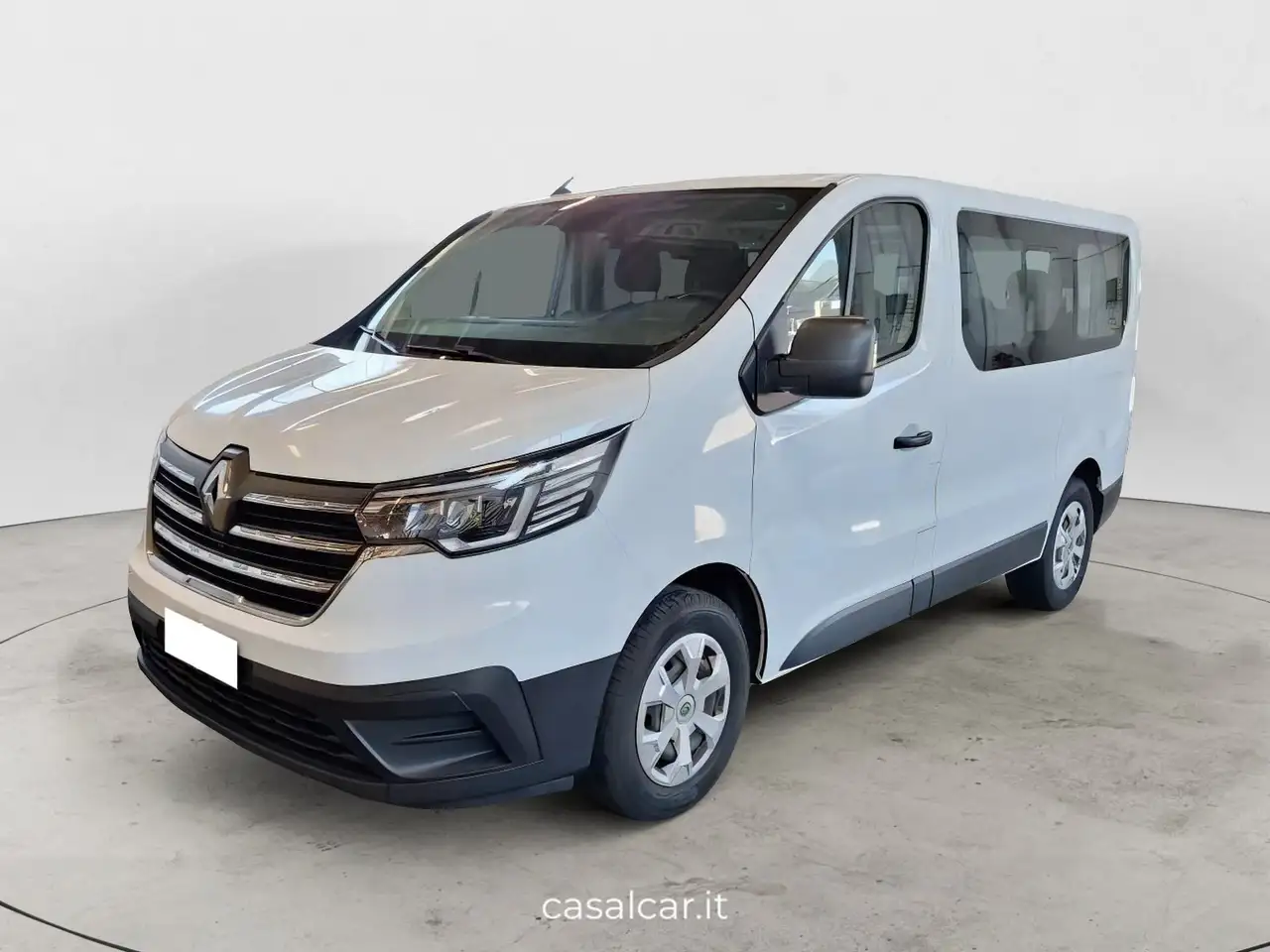 Renault Trafic Authentic L1 Blue dCi 110 9 POSTI PREZZO IV — photo 1 of 15
