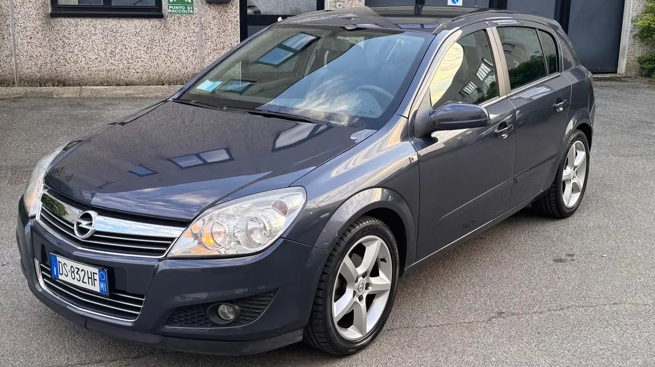Opel Astra Astra III 2008 5p 1.6 Cosmo 115cv — photo 1 of 15