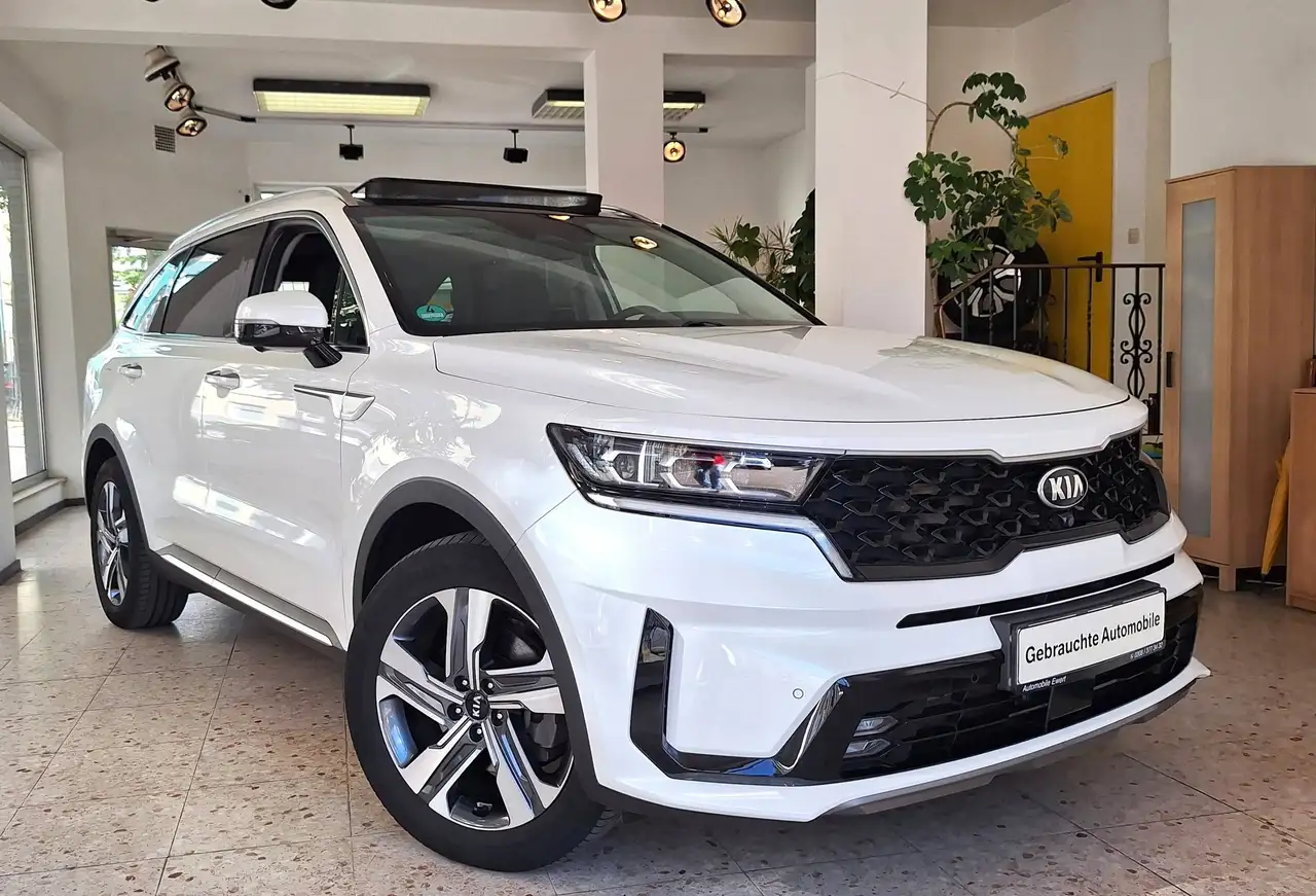 Kia Sorento Plug-In Hybrid AWD nur42Tkm 1.Hd Schiebedach 8x Räder Werksgarantie 360* LED — photo 1 of 40