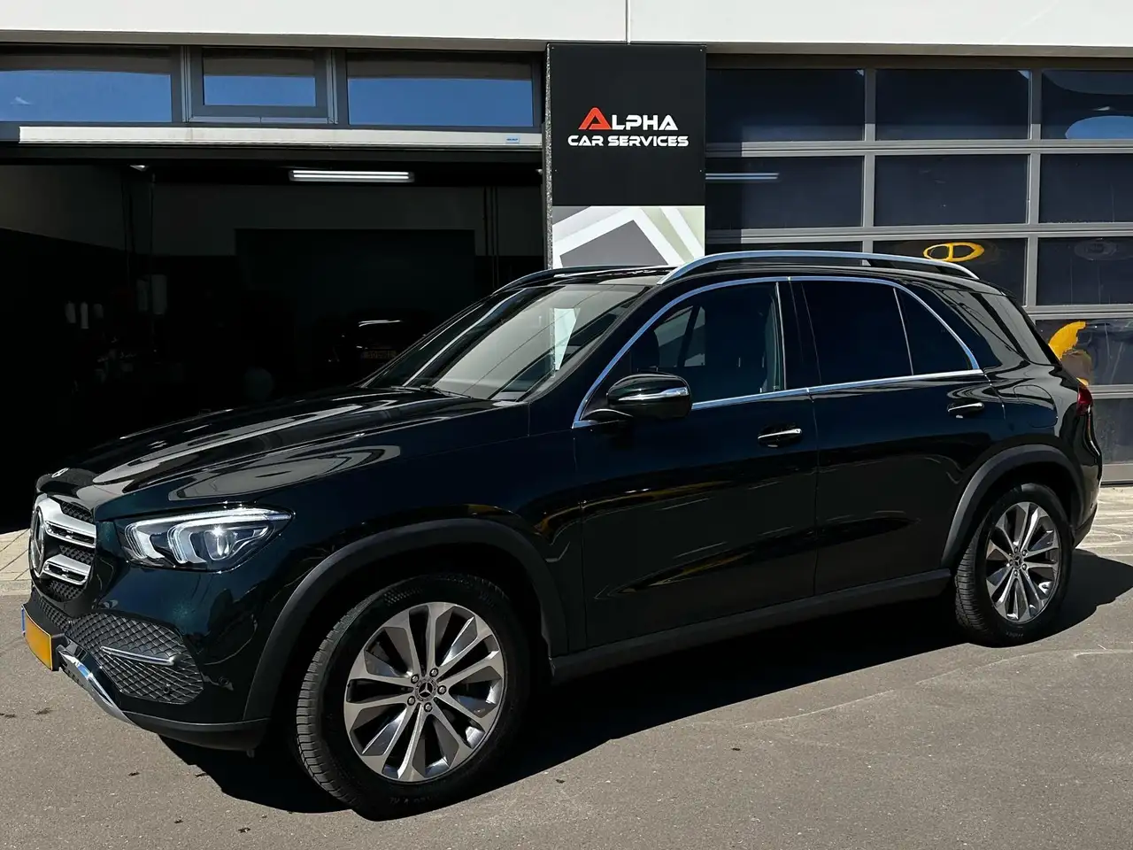 Mercedes-Benz GLE 350 de 4Matic 9G-TRONIC — photo 1 of 14
