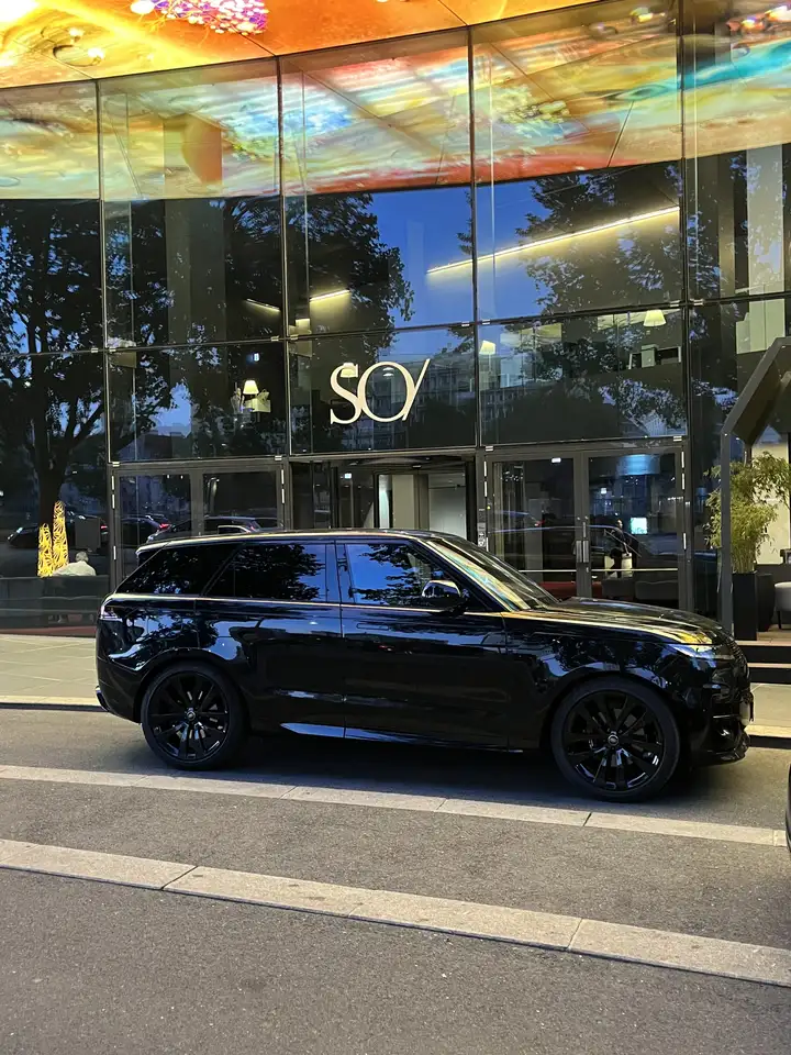 Land Rover Range Rover Sport D300 MHEV AWD Dynamic HSE Aut. — photo 1 of 12