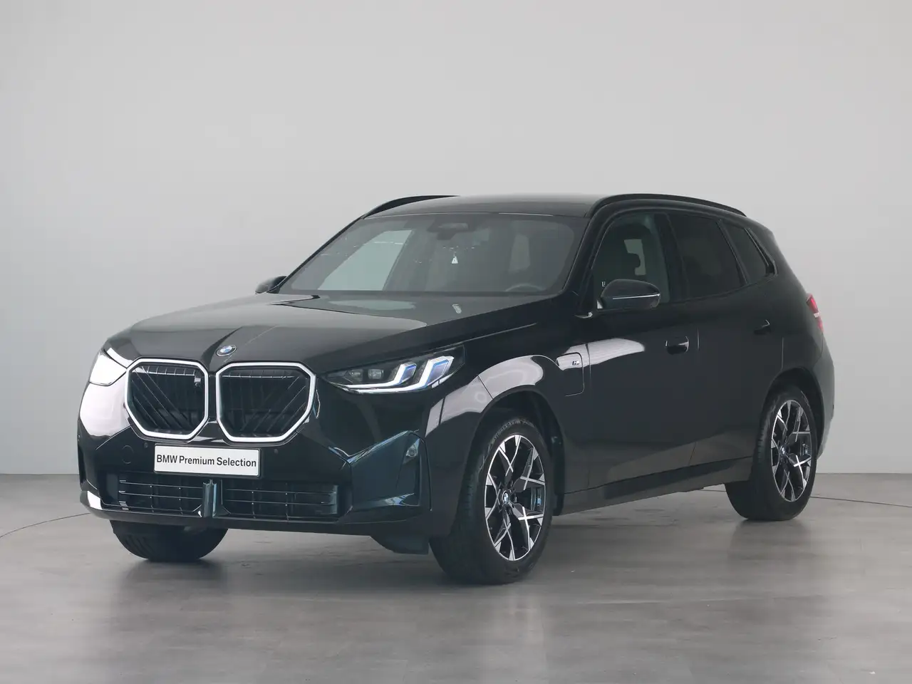 BMW X3 30e xDrive M-Sport SoH 100% — photo 1 of 32