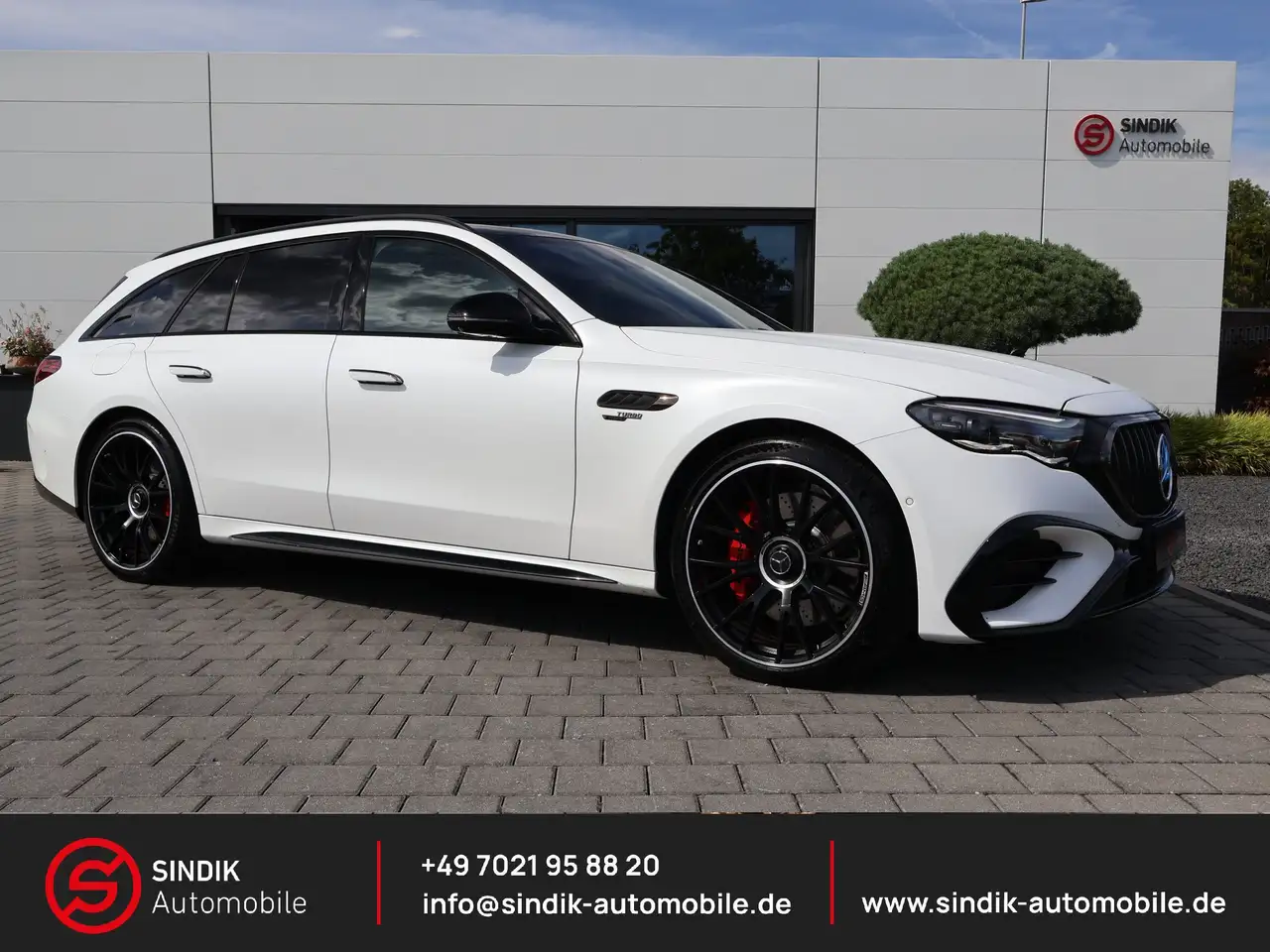 Mercedes-Benz E 53 AMG Hybrid 4M+ Premium Plus Superscr.-Pano — photo 1 of 39