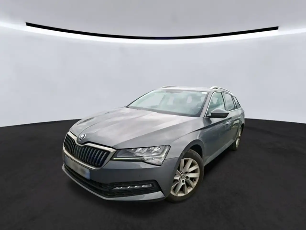 Skoda Superb Combi Ambition 2.0 TDI DSG Kamera/Virt.C Ambition — photo 1 of 9