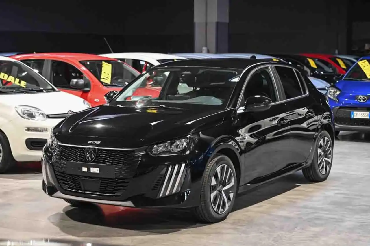 Peugeot 208 Hybrid 110 e-DCS6 Business — photo 1 of 20