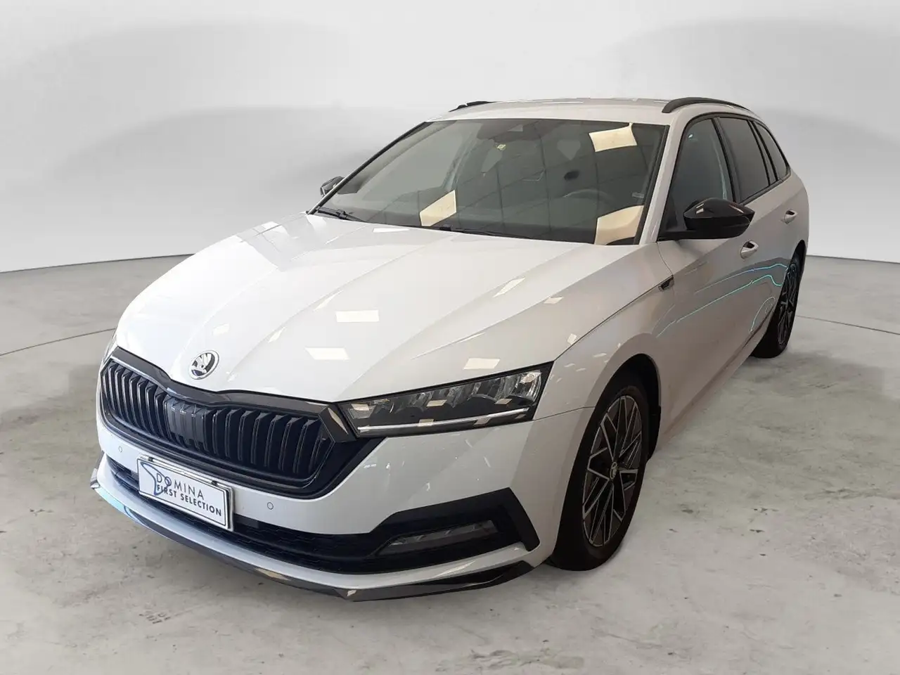 Skoda Octavia Wagon 2.0 TDI EVO 115cv Sportline — photo 1 of 14
