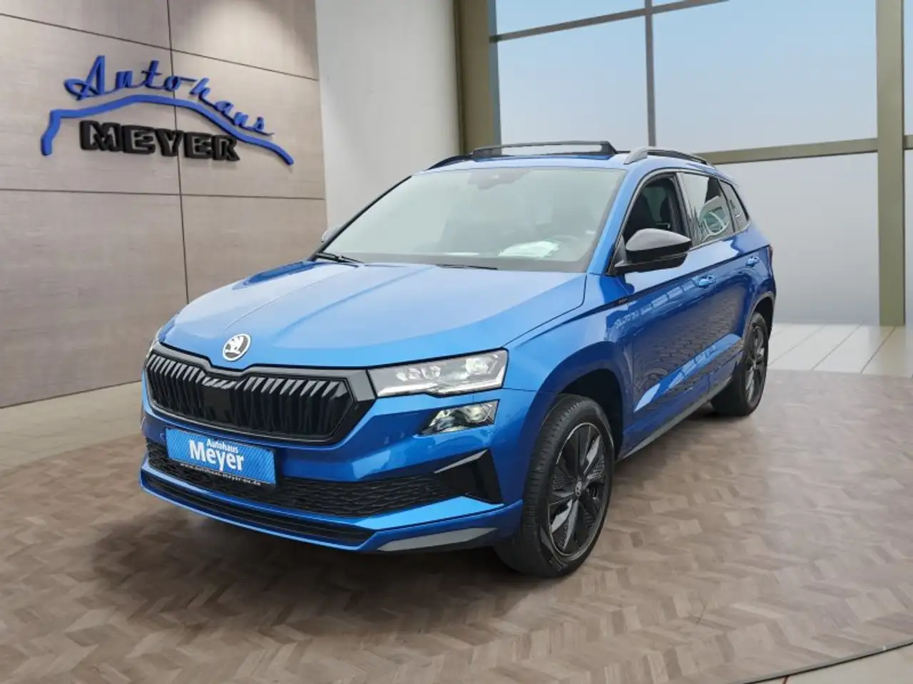 Skoda Karoq Sportline 2,0TDI DSG 4x4 Pano/4*J.Gar/aAHK/Navi — photo 1 of 23