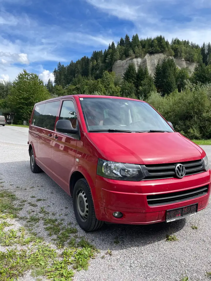 Volkswagen T5 Caravelle LR Trendline 2,0 TDI 4motion D-PF — photo 1 of 14