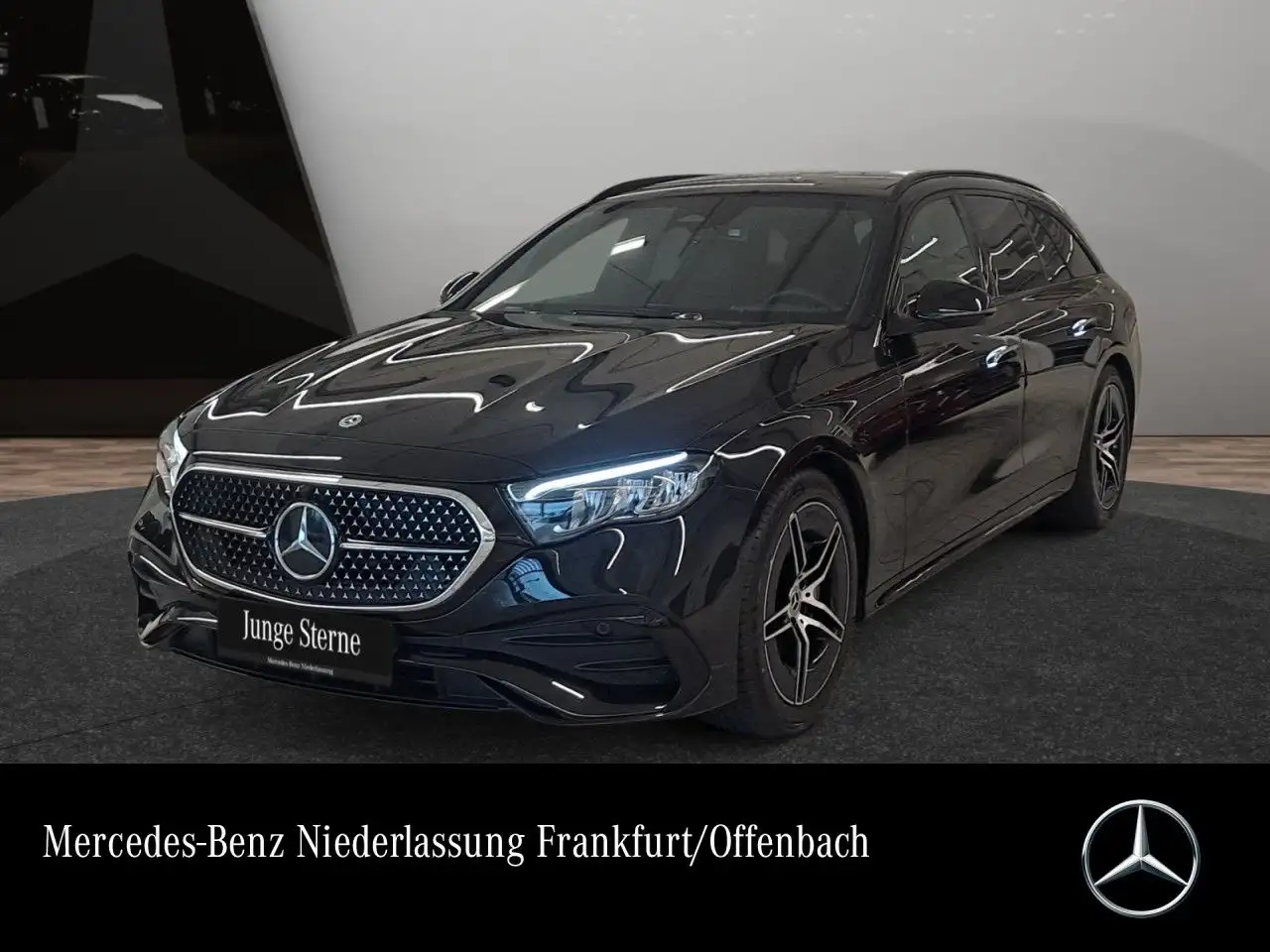 Mercedes-Benz E 220 d T AMG Pano Distr+ LED AHK Night Kamera PTS — photo 1 of 21