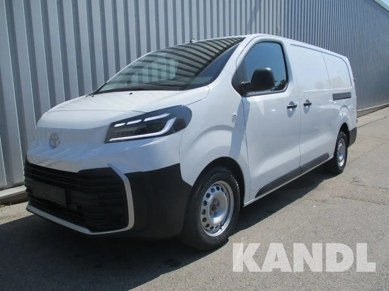 Toyota Proace Kasten 2.2 D-4D L2 Kasten Meister SHZ+PDC — photo 1 of 25