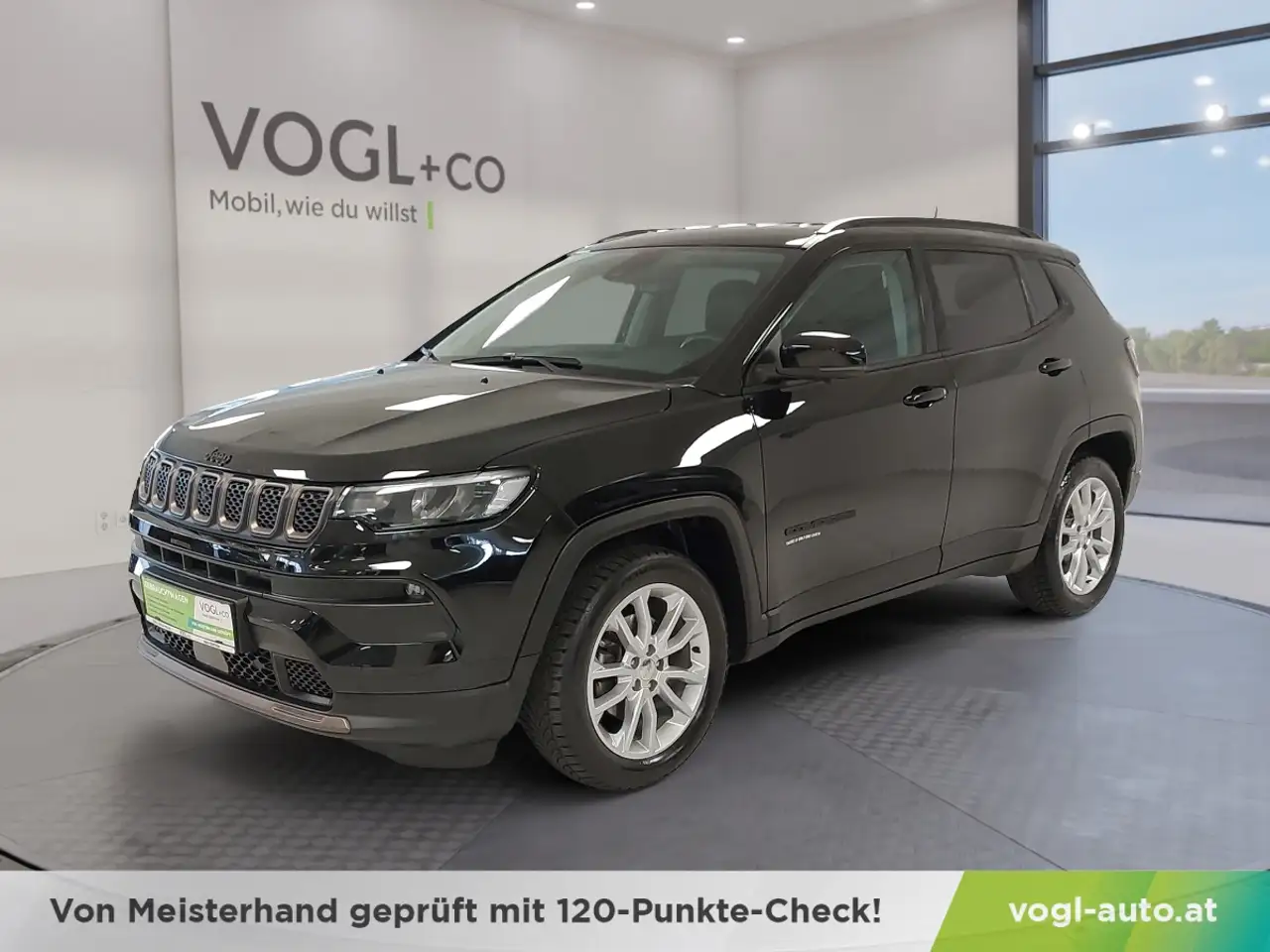 Jeep Compass Mild-Hybrid Compass 1.5 Multiair Upland T4 FWD DC — photo 1 of 20