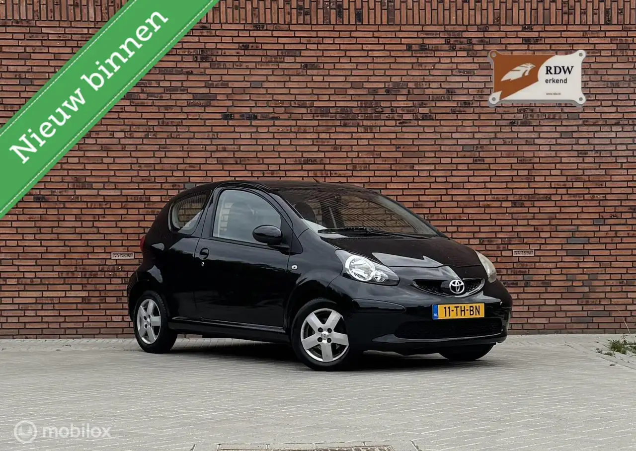 Toyota Aygo 1.0-12V,New APK,Airco,CarPlay,Elektr ramen — photo 1 of 15