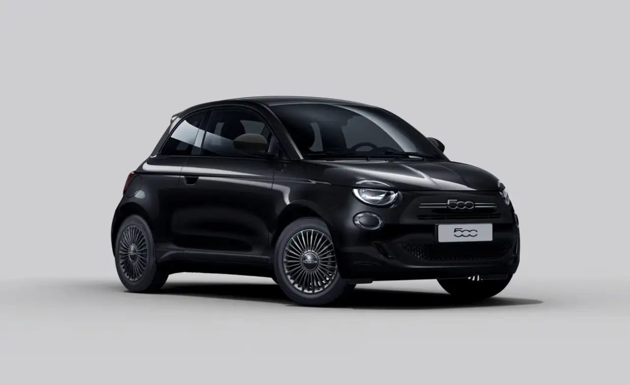 Fiat 500 Berlina Hybrid Icon — photo 1 of 8