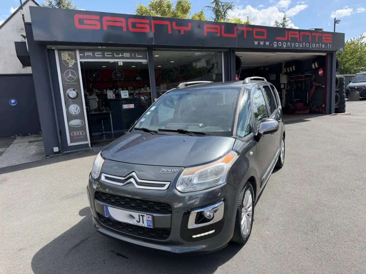 Citroen C3 Picasso 1.4 VTI COLLECTION II — photo 1 of 15
