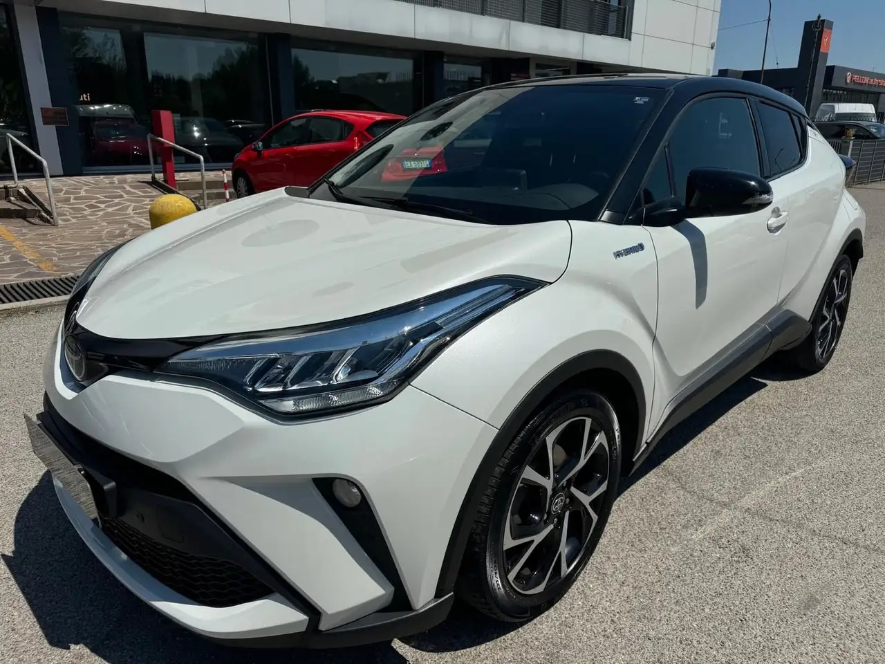 Toyota C-HR 1.8H (122CV) E-CVT Trend — photo 1 of 15
