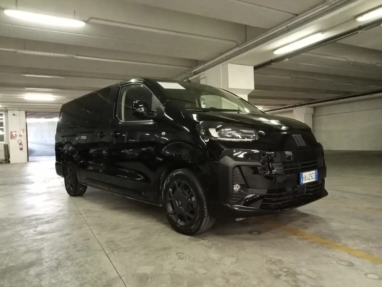 Fiat Scudo ICE Scudo Serie 3 Ulysse Combi M1- L3h1 2.0 Bluehd — photo 1 of 15