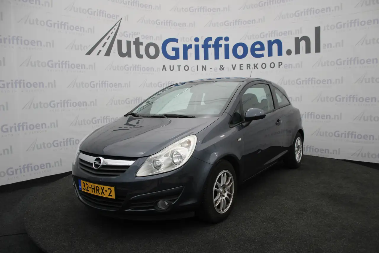 Opel Corsa 1.2-16V Enjoy nette 3-deurs met airco — photo 1 of 29