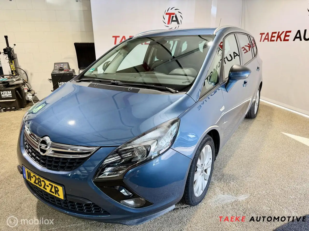 Opel Zafira Tourer 1.4 Business+ CLIMA/CRUISE/STOEL/STUURVER — photo 1 of 24
