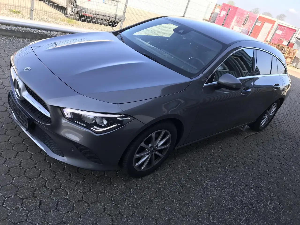 Mercedes-Benz CLA 180 Shooting Brake SB Progressive 8 fach bereift 10... — photo 1 of 12