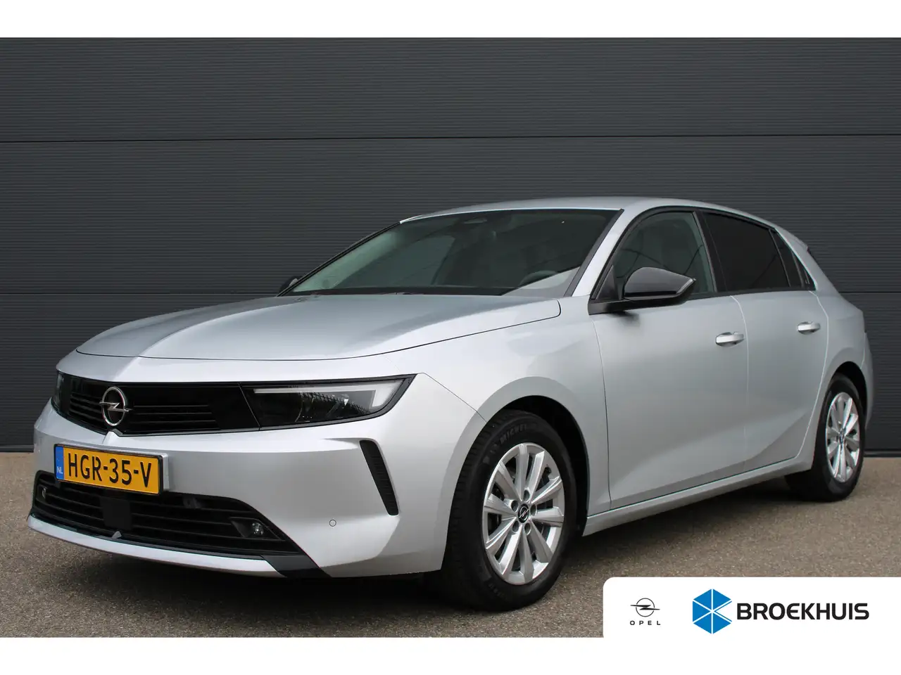 Opel Astra 1.2 Turbo Business Edition | Navigatie | Camera | — photo 1 of 32