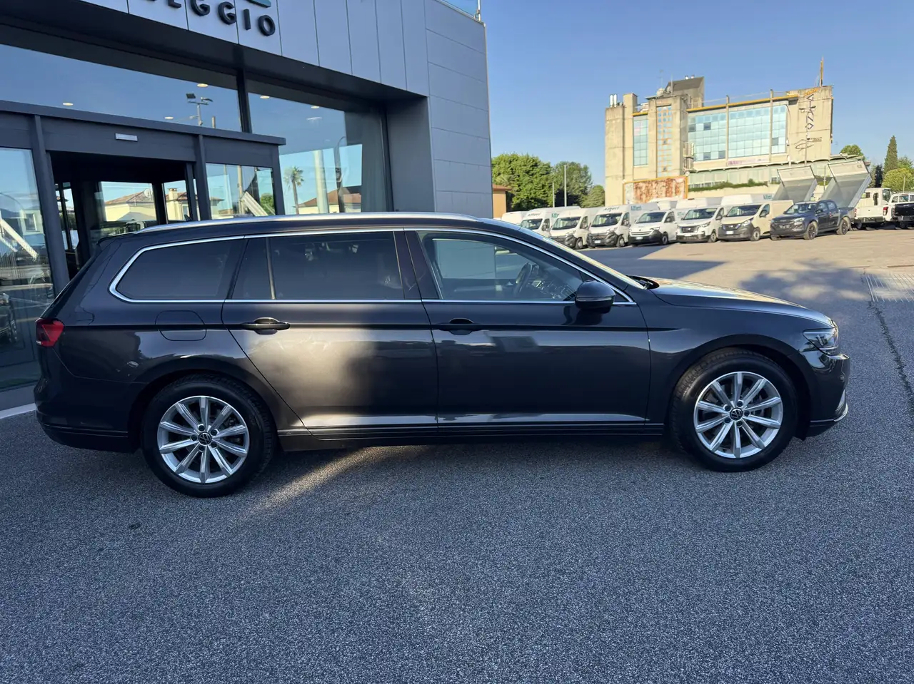 2022 Volkswagen Passat Variant 2.0TDI Business 122cv DSG E6D IVA, photograph 4