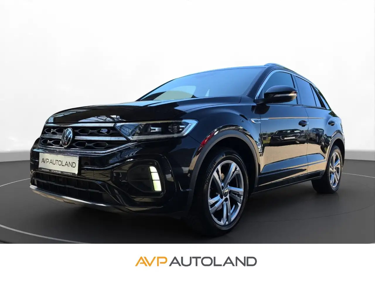Volkswagen T-Roc 1.0 TSI R-Line | AHK | ACC | NAVI | LED | — photo 1 of 15