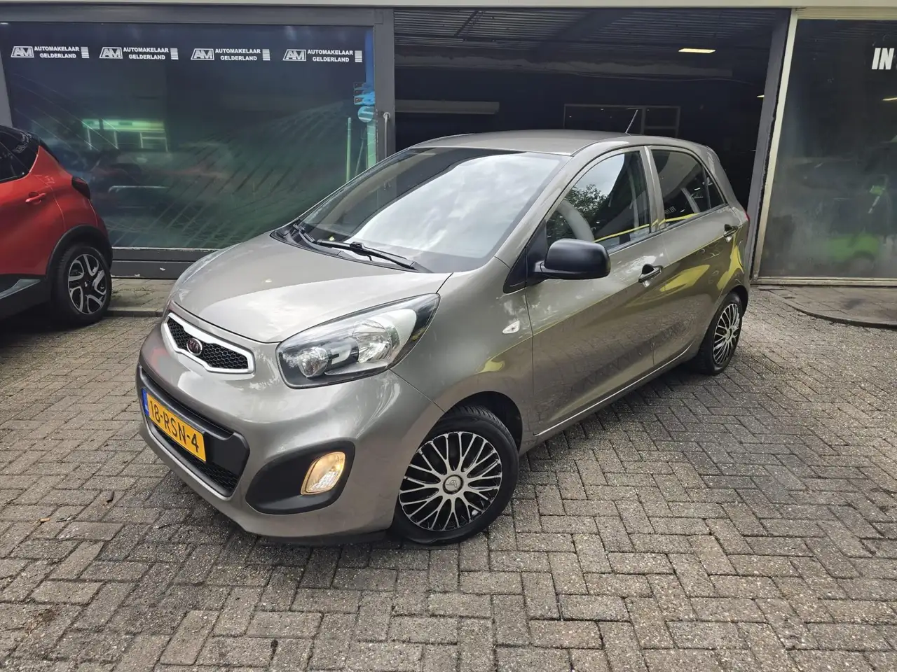 Kia Picanto 1.0 CVVT Airco | 2E EIGENAAR |3/6 OF 12 MND GARANT — photo 1 of 30