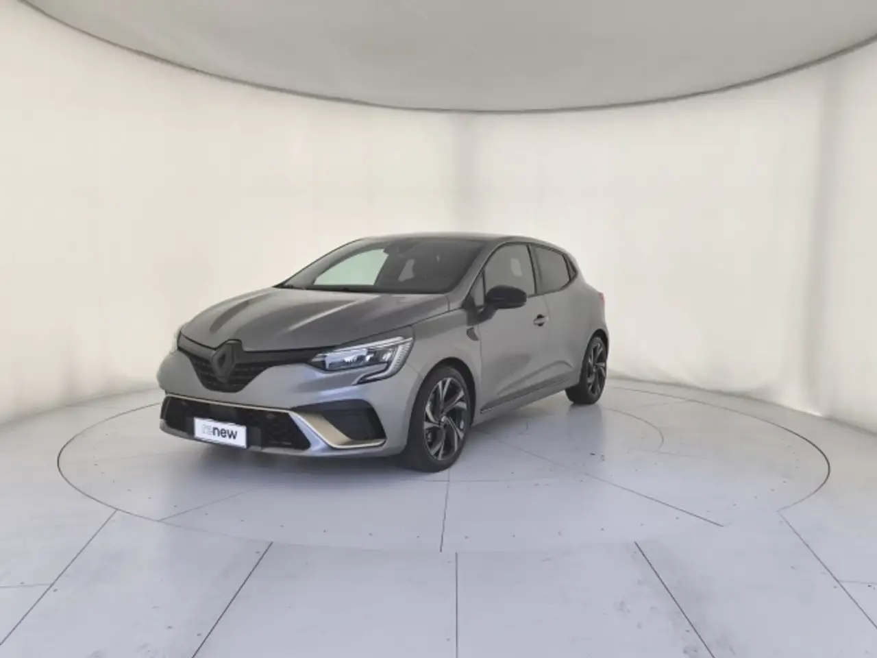 Renault Clio Clio 1.6 E-Tech full hybrid E-Tech Engineered 145c — photo 1 of 16