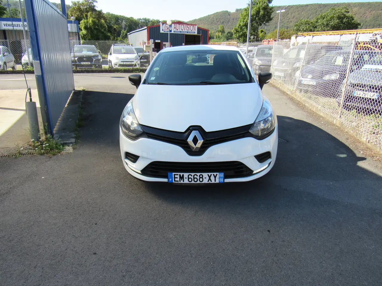 Renault Clio clio sté 1.5 dci 75 Business 87000 kms — photo 1 of 11
