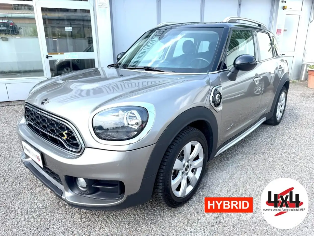 MINI Cooper SE Countryman 1.5 ALL4 Auto. *Hybrid* — photo 1 of 15
