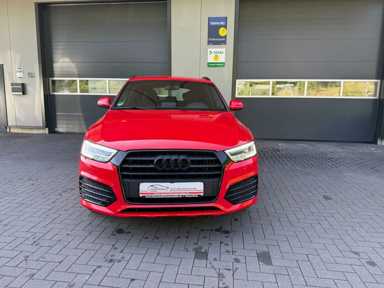 2016 Audi Q3 sport S-Line Black Style *LED *Navi **GRA, photograph 2